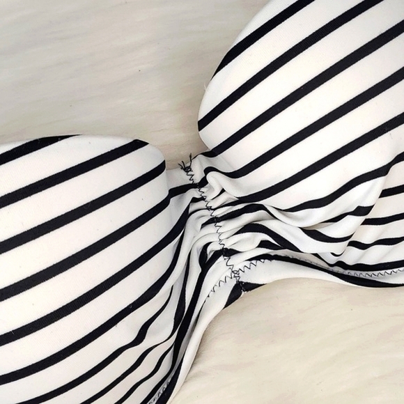 🆕️NWT 2016 Victoria's Secret Strapless Flirt Bandeau Molded Padded Pushup 32B - Picture 4 of 16